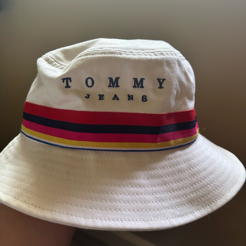 Tommy Hilfiger Bucket Hat